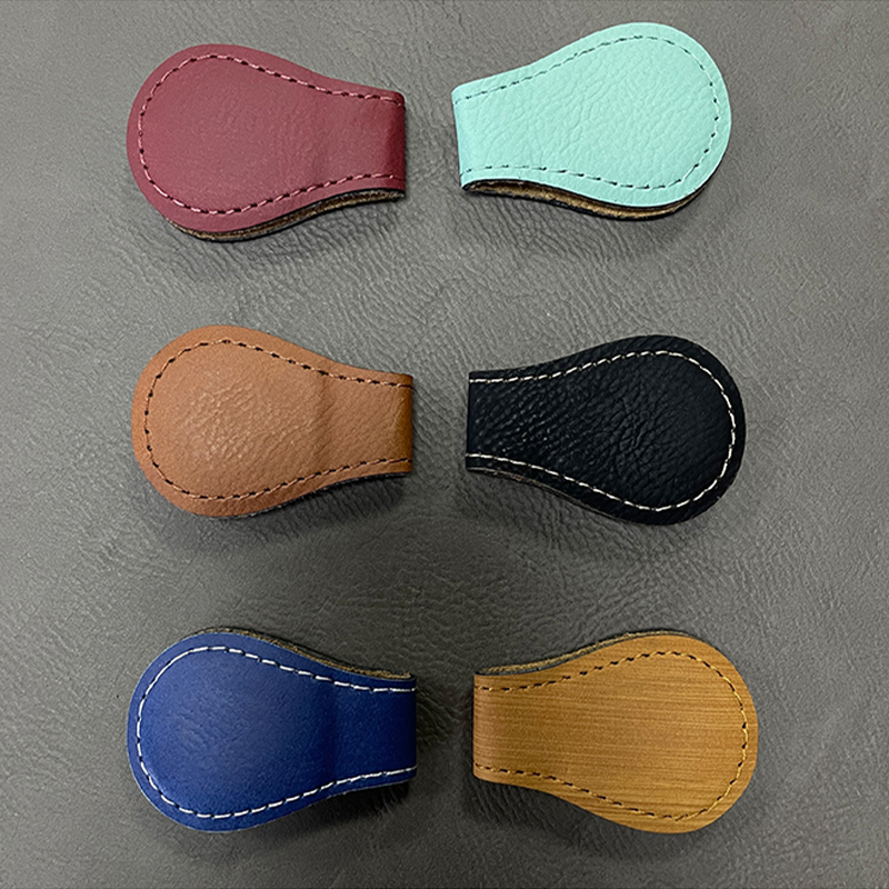 Segnalibro magnetico in similpelle laserabile