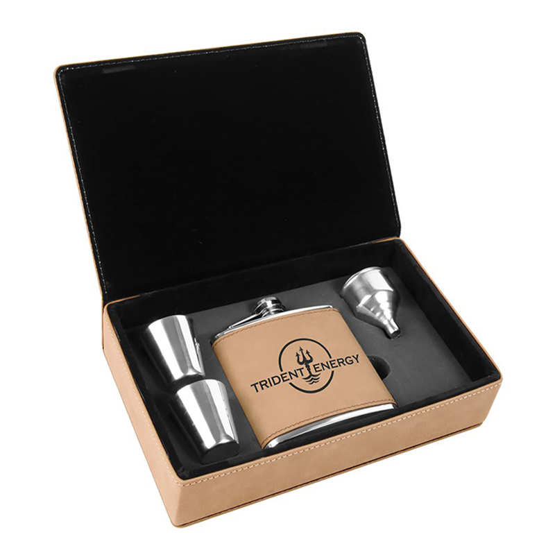 Set di fiaschette in similpelle