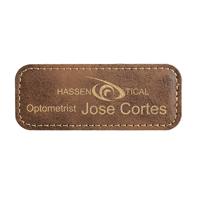 Badge in similpelle laserabile vuoto con magnete